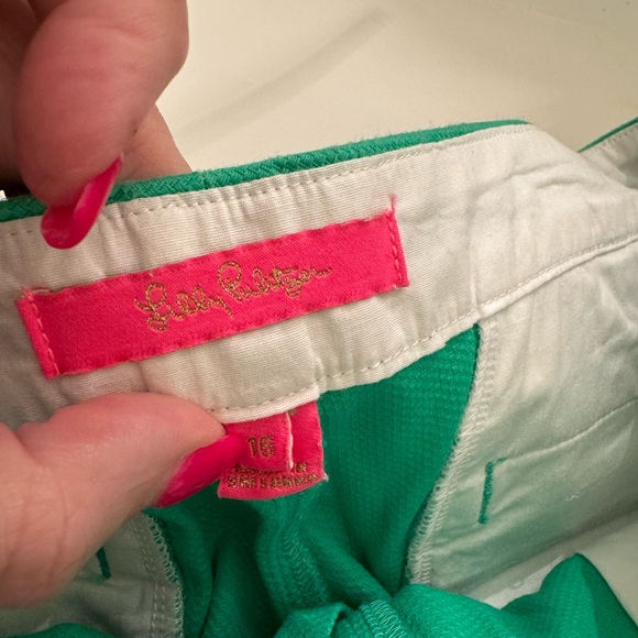 Lilly Pulitzer green buttercup shorts - Picture 7 of 7